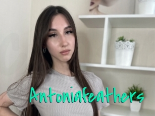 Antoniafeathers