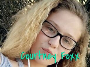 Courtney_Foxx