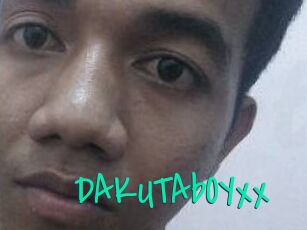 DAKUTAbOYxx