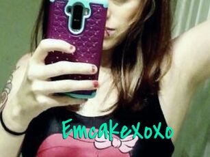 EmcakeXoXo