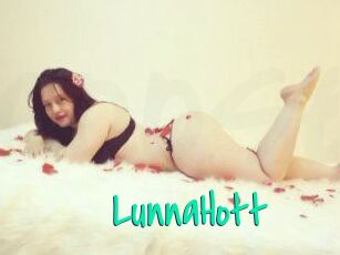 LunnaHott