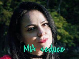 MIA_seduce