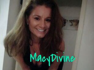 Macy_Divine
