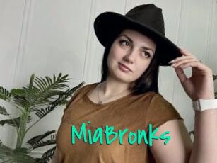 MiaBronks