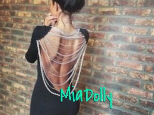Mia_Dolly