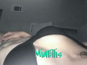 Mia_Ellis