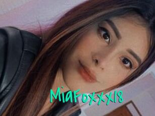 MiaFoxxx18