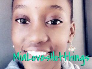 MiaLovesHotthings