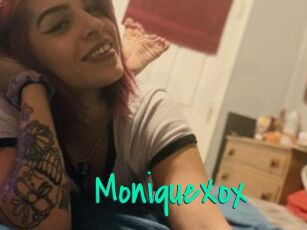 MoniqueXox