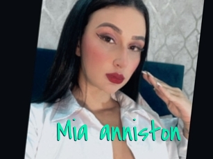 Mia_anniston