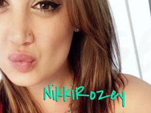 Nikki_Rozey
