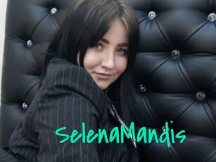 SelenaMandis